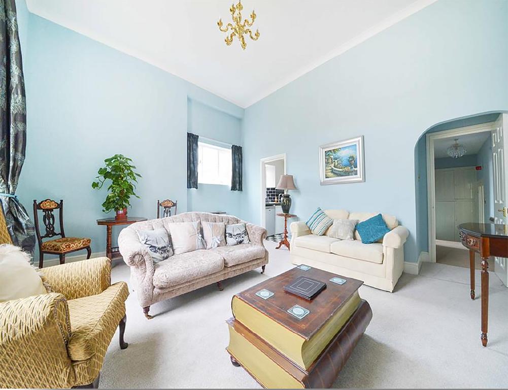 Alexander House Apartment คอร์แชม ห้อง รูปภาพ